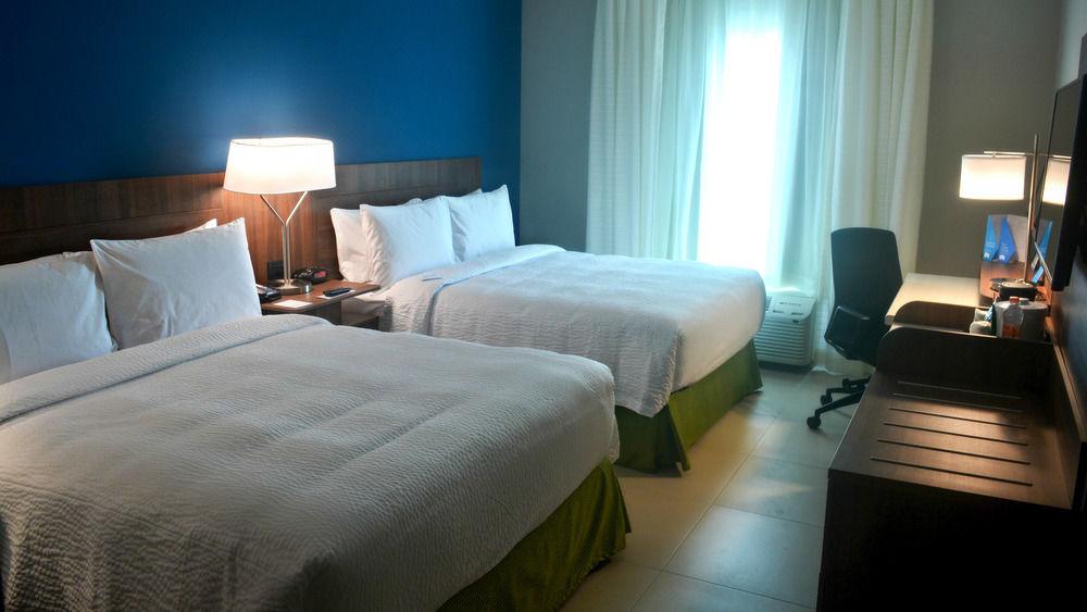 Fairfield Inn & Suites By Marriott コアツァコアルコス エクステリア 写真