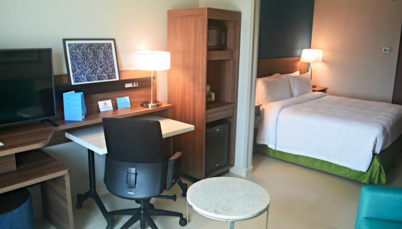 Fairfield Inn & Suites By Marriott コアツァコアルコス エクステリア 写真